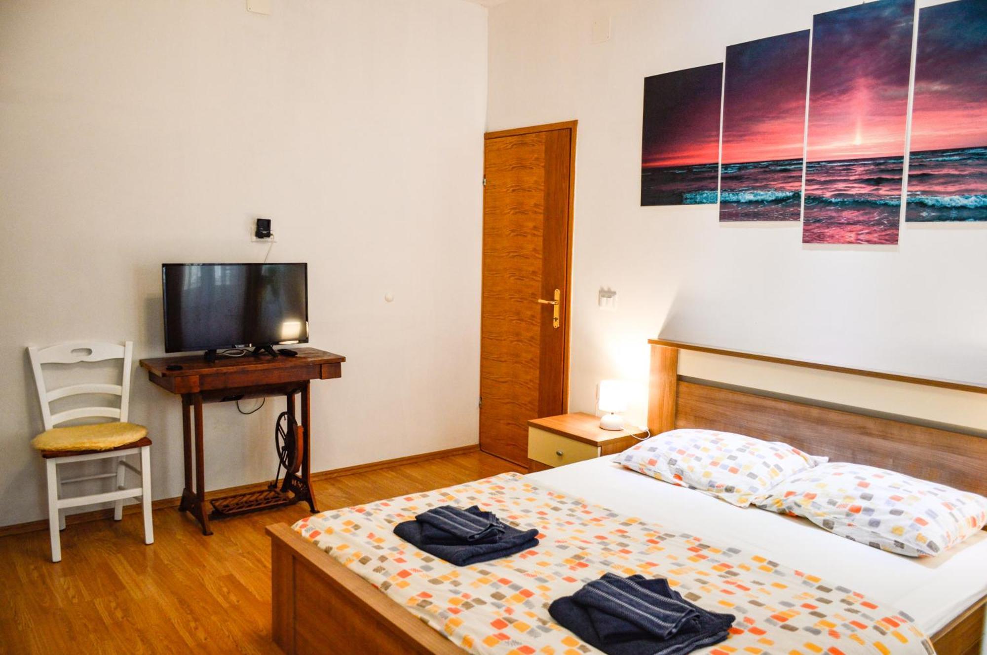 Charming Marine Style Apartment *